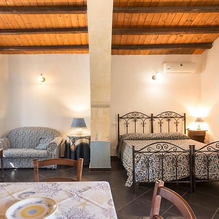 Villa Zottopera - Dimora Di Sicilia 嘉拉蒙提·古非 外观 照片