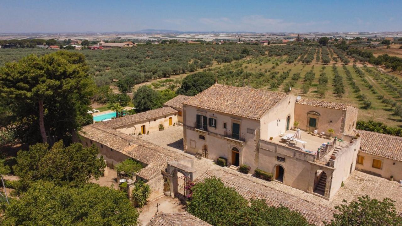 Villa Zottopera - Dimora Di Sicilia 嘉拉蒙提·古非 外观 照片
