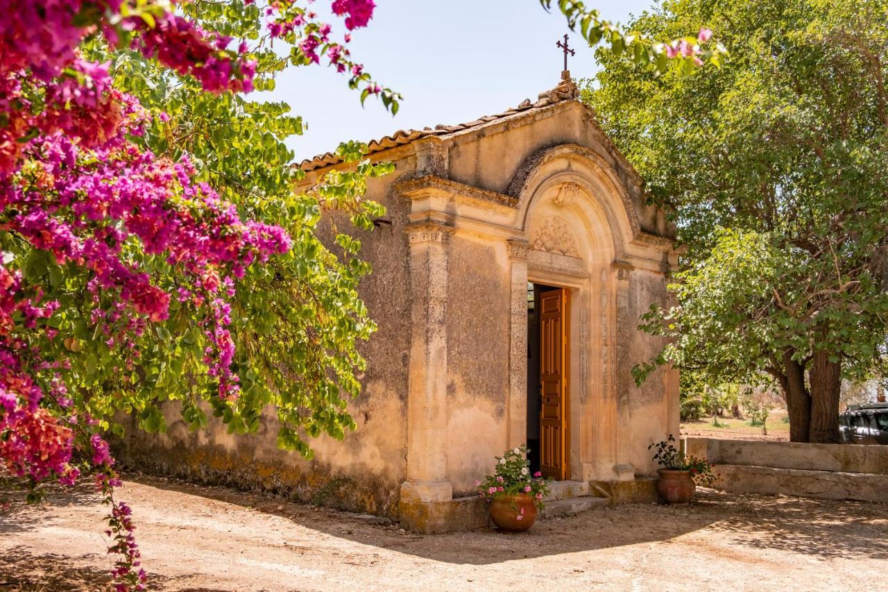 Villa Zottopera - Dimora Di Sicilia 嘉拉蒙提·古非 外观 照片