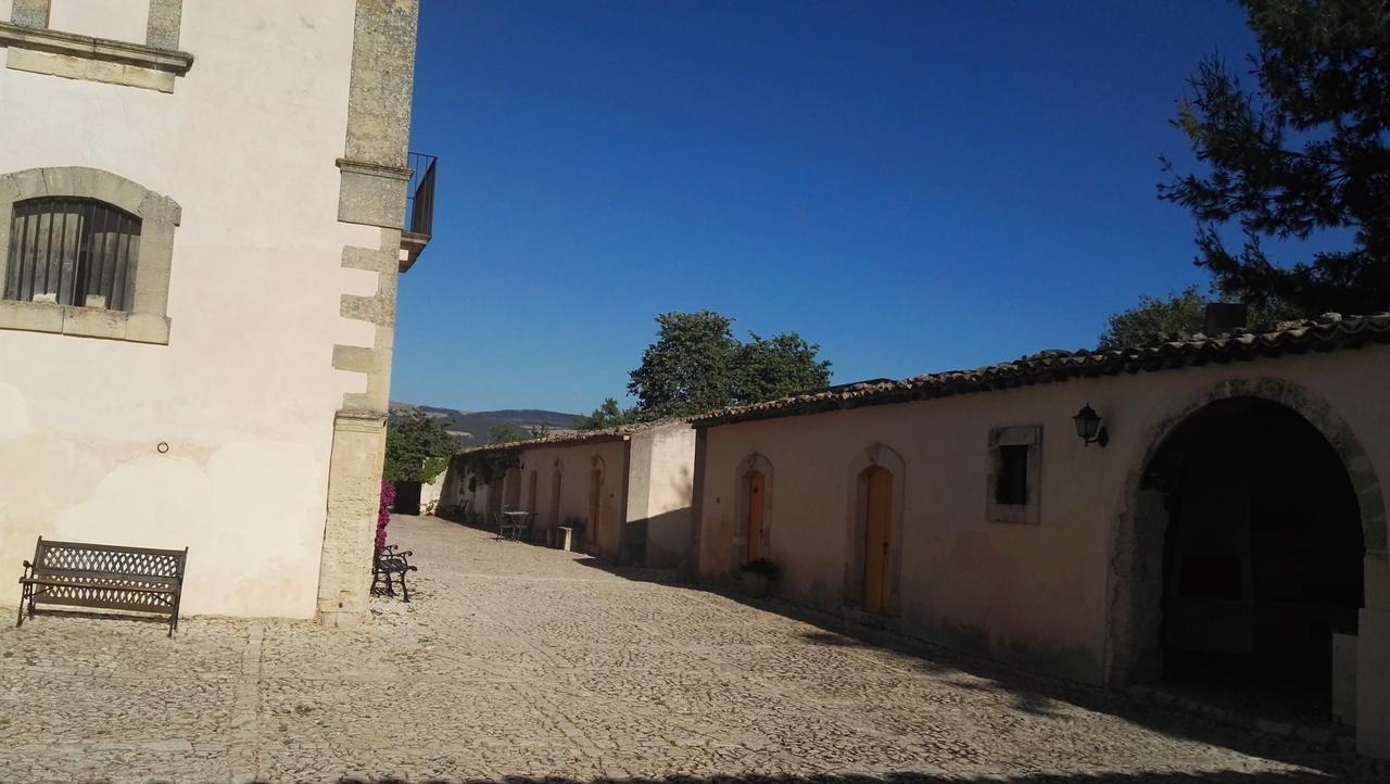 Villa Zottopera - Dimora Di Sicilia 嘉拉蒙提·古非 外观 照片